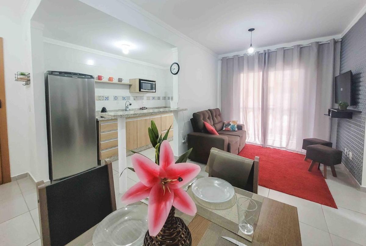 Bem No Centro, Cozinha Completa, Varanda E Garagem Poços de Caldas Dış mekan fotoğraf