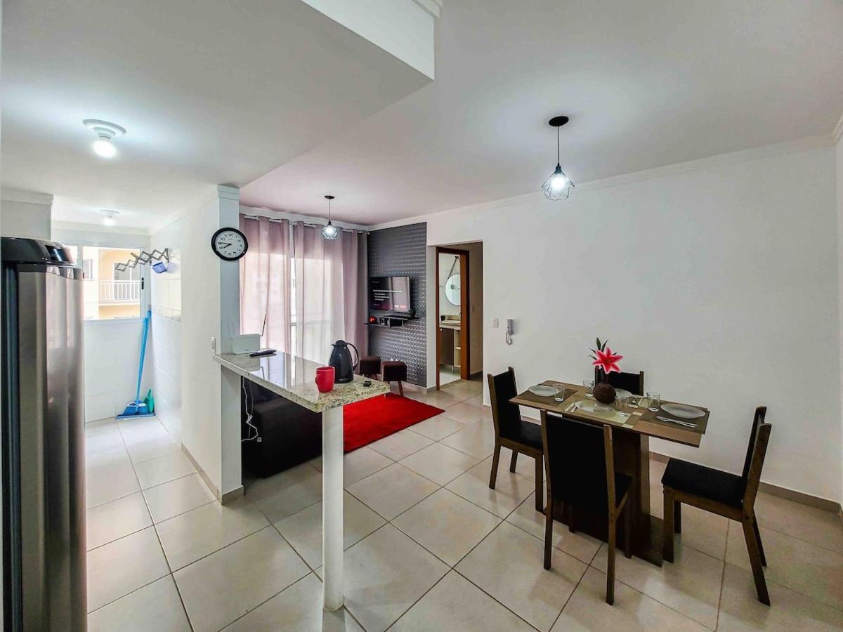 Bem No Centro, Cozinha Completa, Varanda E Garagem Poços de Caldas Dış mekan fotoğraf
